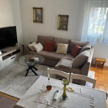 Lana Apartament